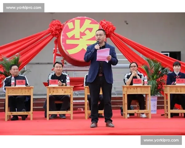 冰球赛季收官之战点燃全城热情新星老将携手共谱荣耀梦想终章
